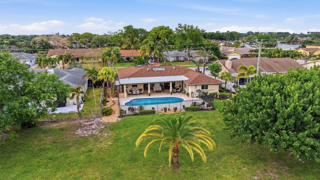 Photo of 4780 Brandywine Drive, Boca Raton, FL 33487 (MLS # B26033438)