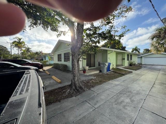 418 NE 4th St