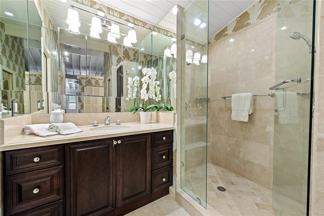 Riviera 6-17 B - Land