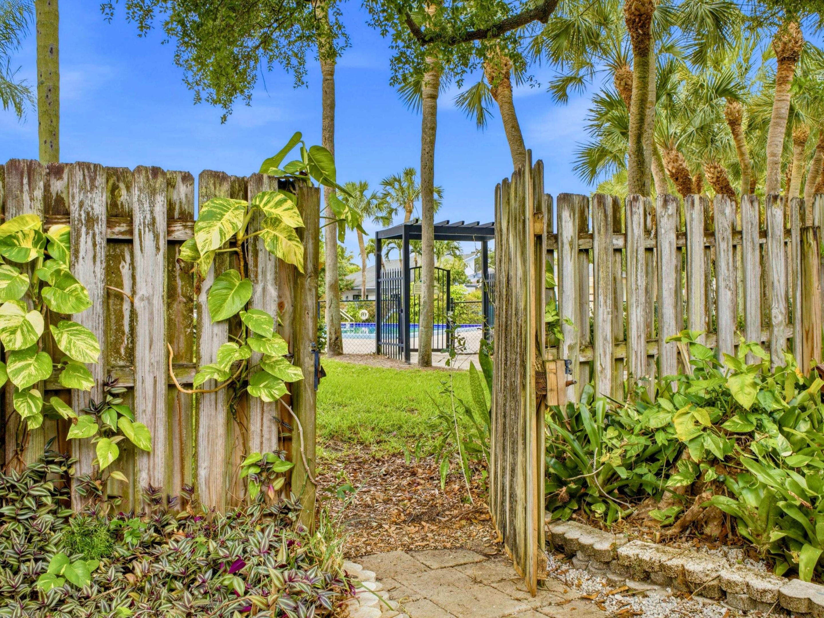 MEADOWS 300 1 - Residential