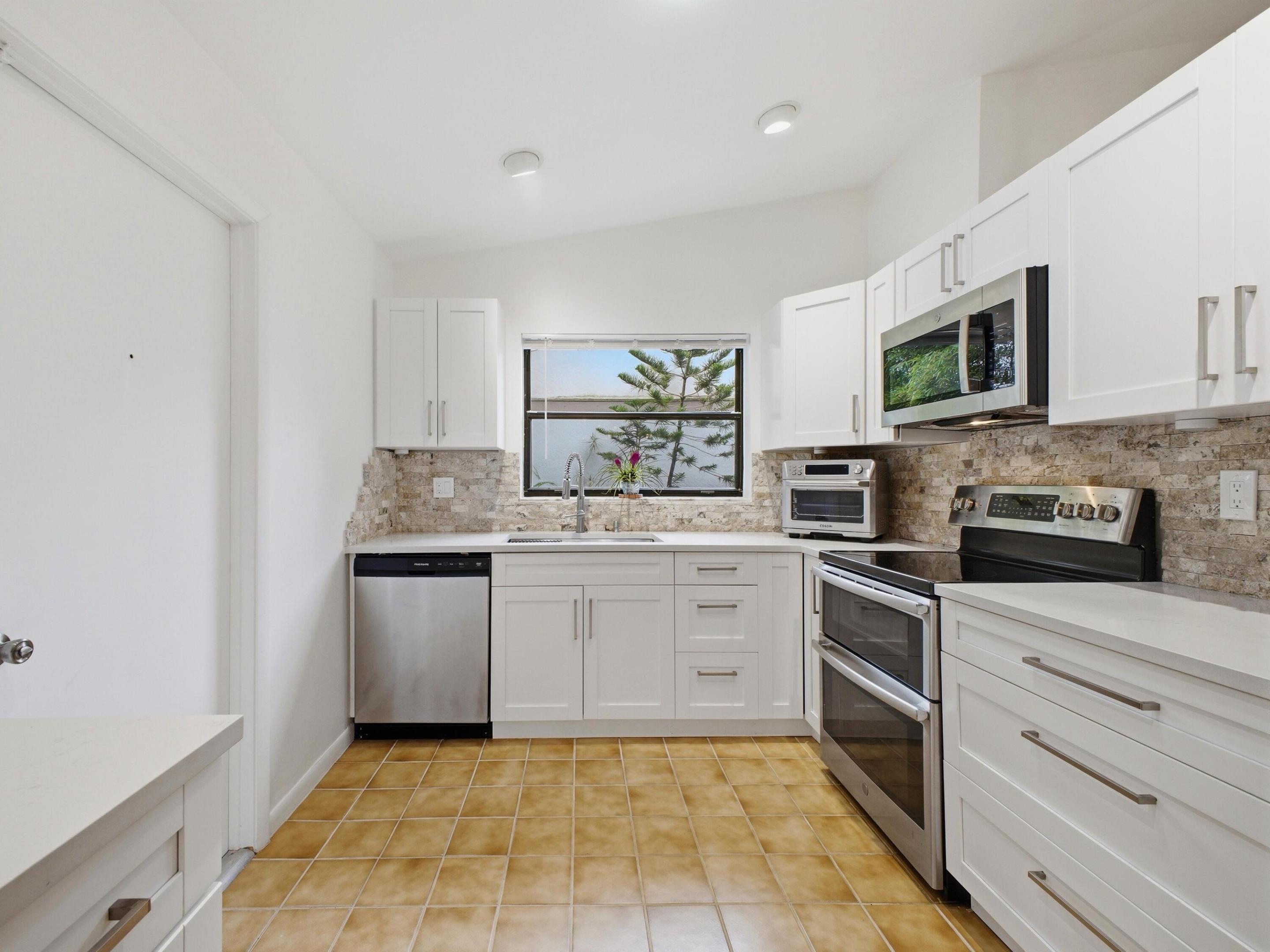 MEADOWS 300 1 - Residential