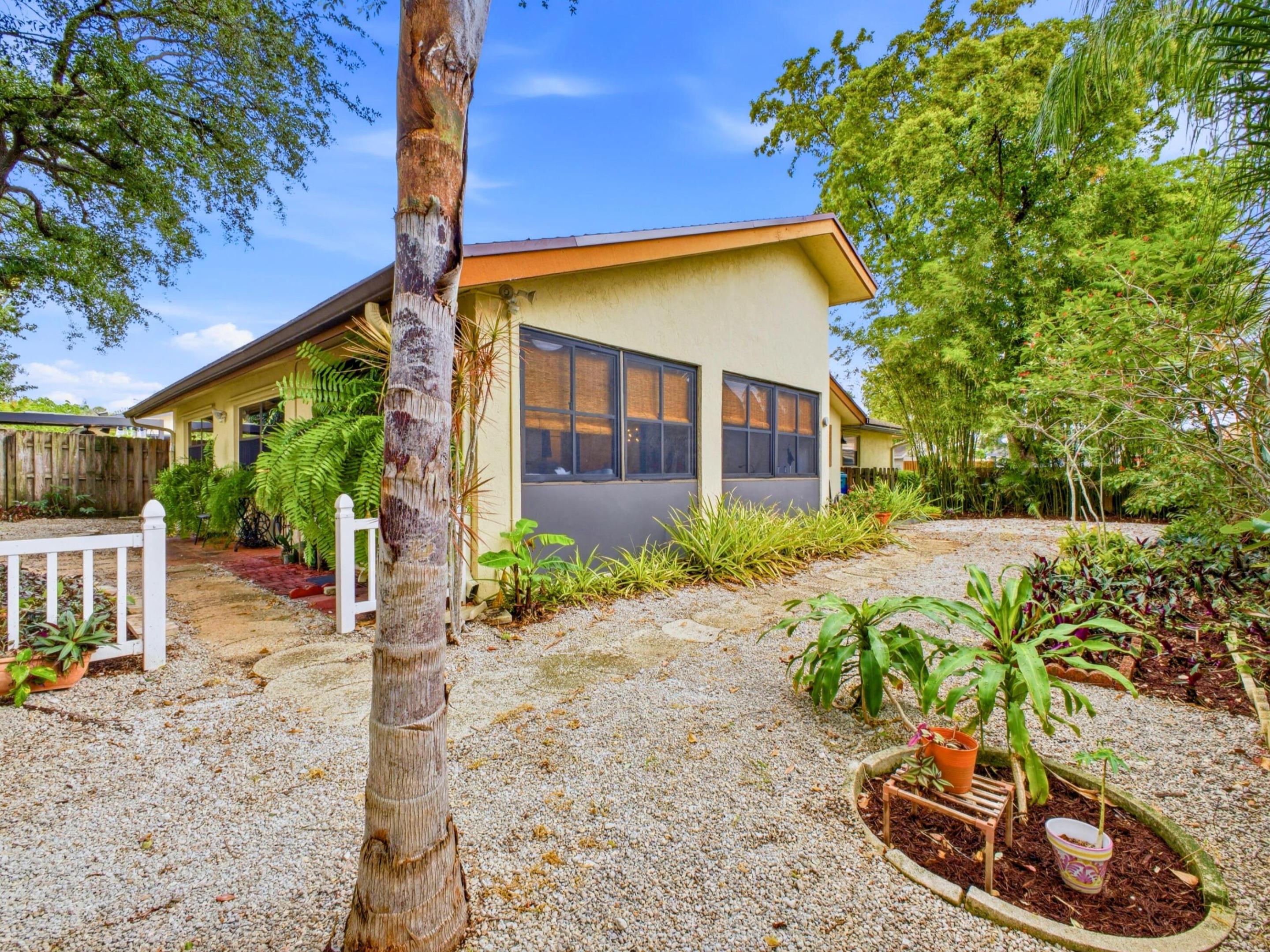 MEADOWS 300 1 - Residential