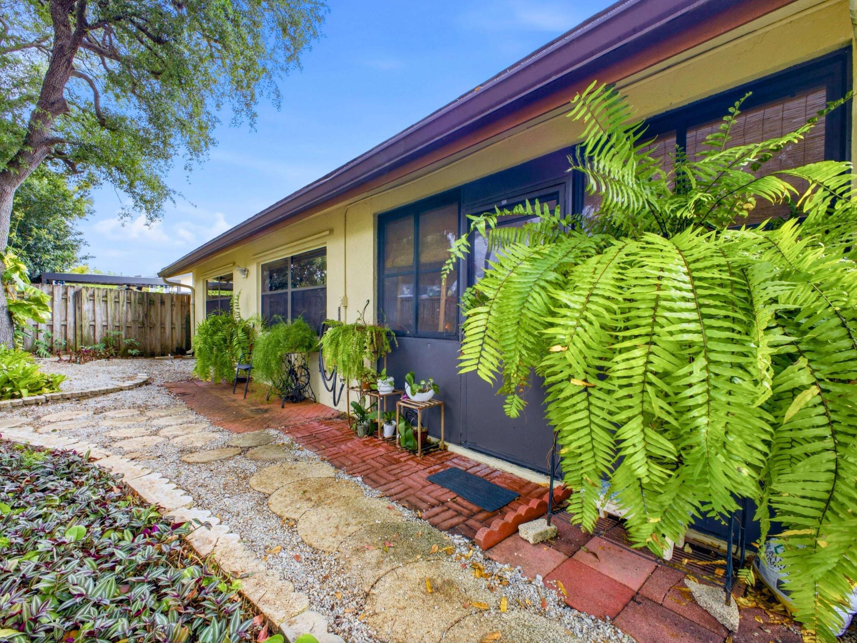 MEADOWS 300 1 - Residential