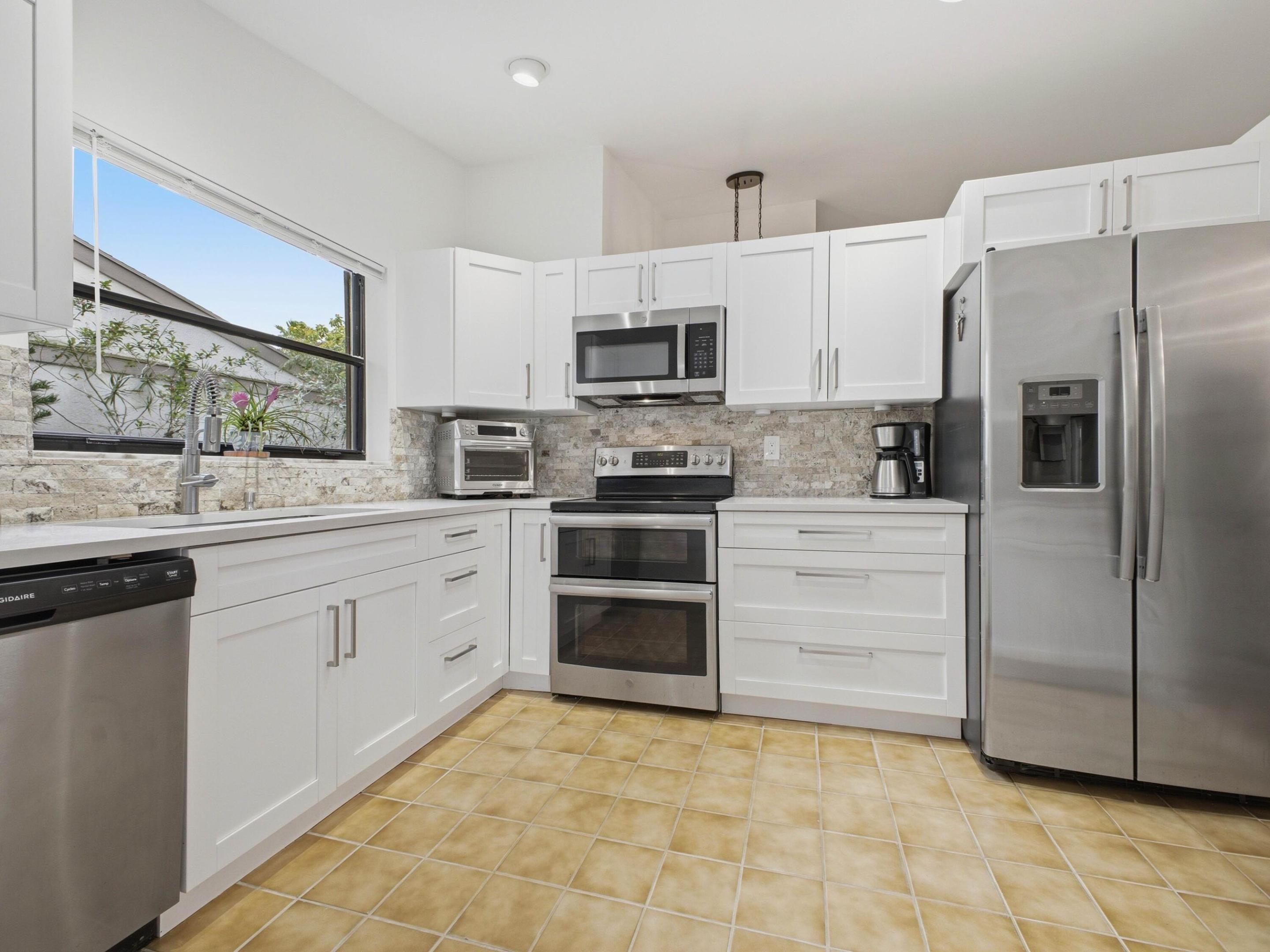 MEADOWS 300 1 - Residential