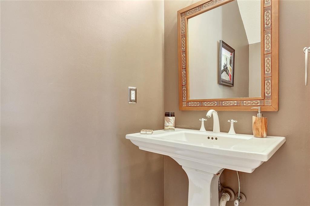 TILLOTSON SQUARE - Residential