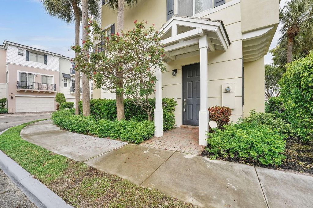 Photo of 560 NW 39th Circle #560, Boca Raton, FL 33431 (MLS # R11157269)