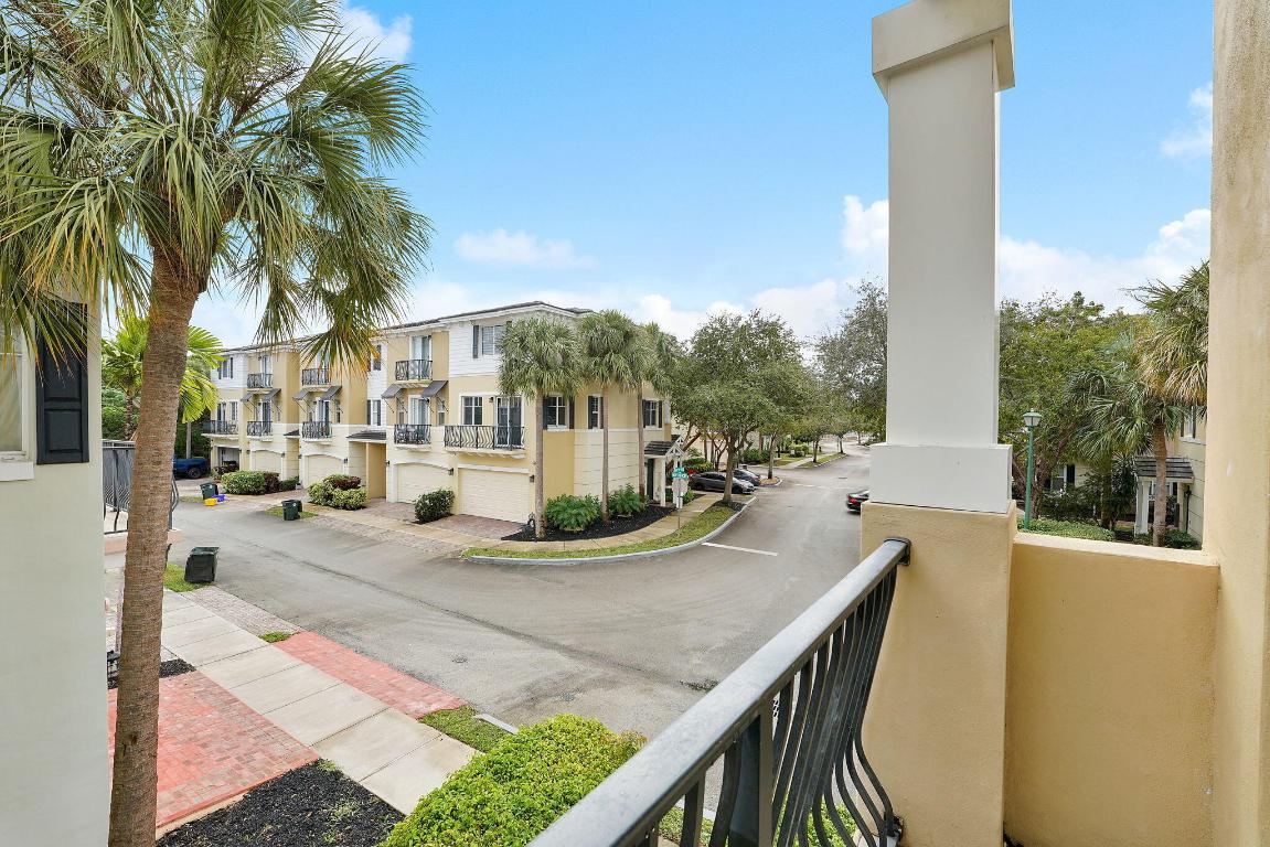 VISTAZO AT BOCA RATON - Residential Lease