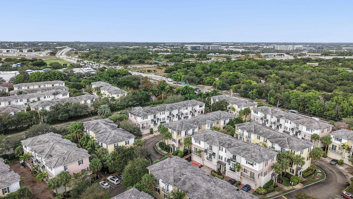 VISTAZO AT BOCA RATON - Residential Lease