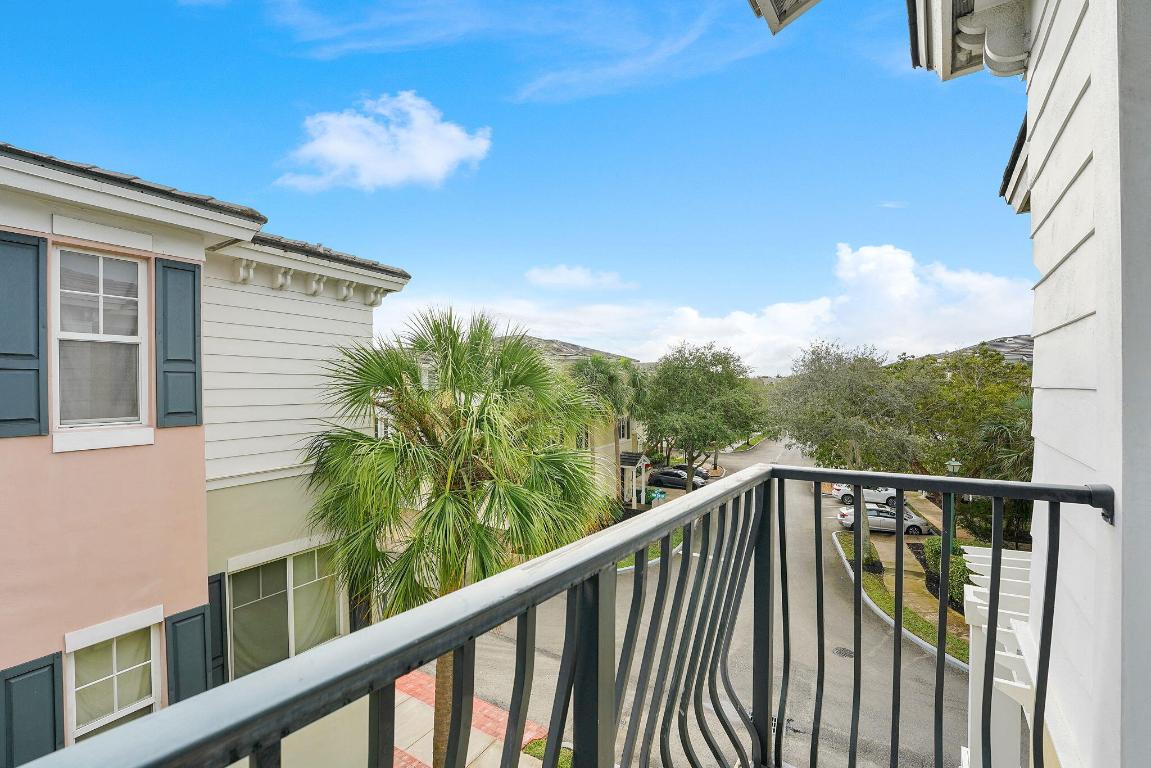 VISTAZO AT BOCA RATON - Residential Lease