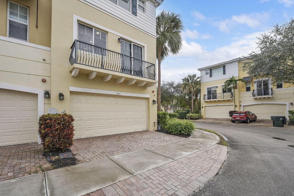 VISTAZO AT BOCA RATON - Residential Lease