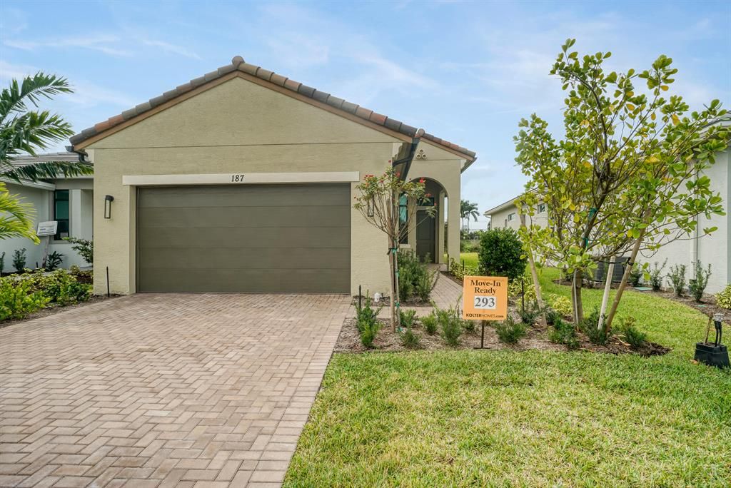 Photo of 187 SE Via Tirso, Port St Lucie, FL 34952 (MLS # R10887039)