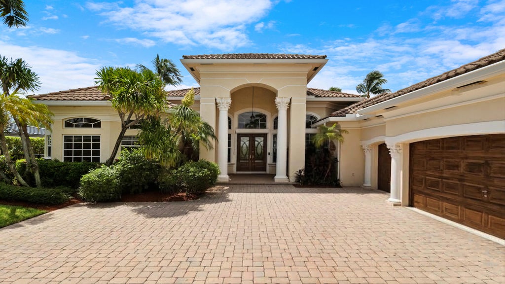 Photo of 2761 SE 9TH Street, Pompano Beach, FL 33062 (MLS # B26072880)