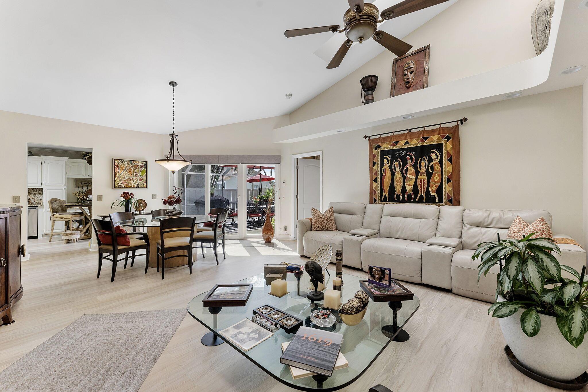 BOCA GARDENS - Residential