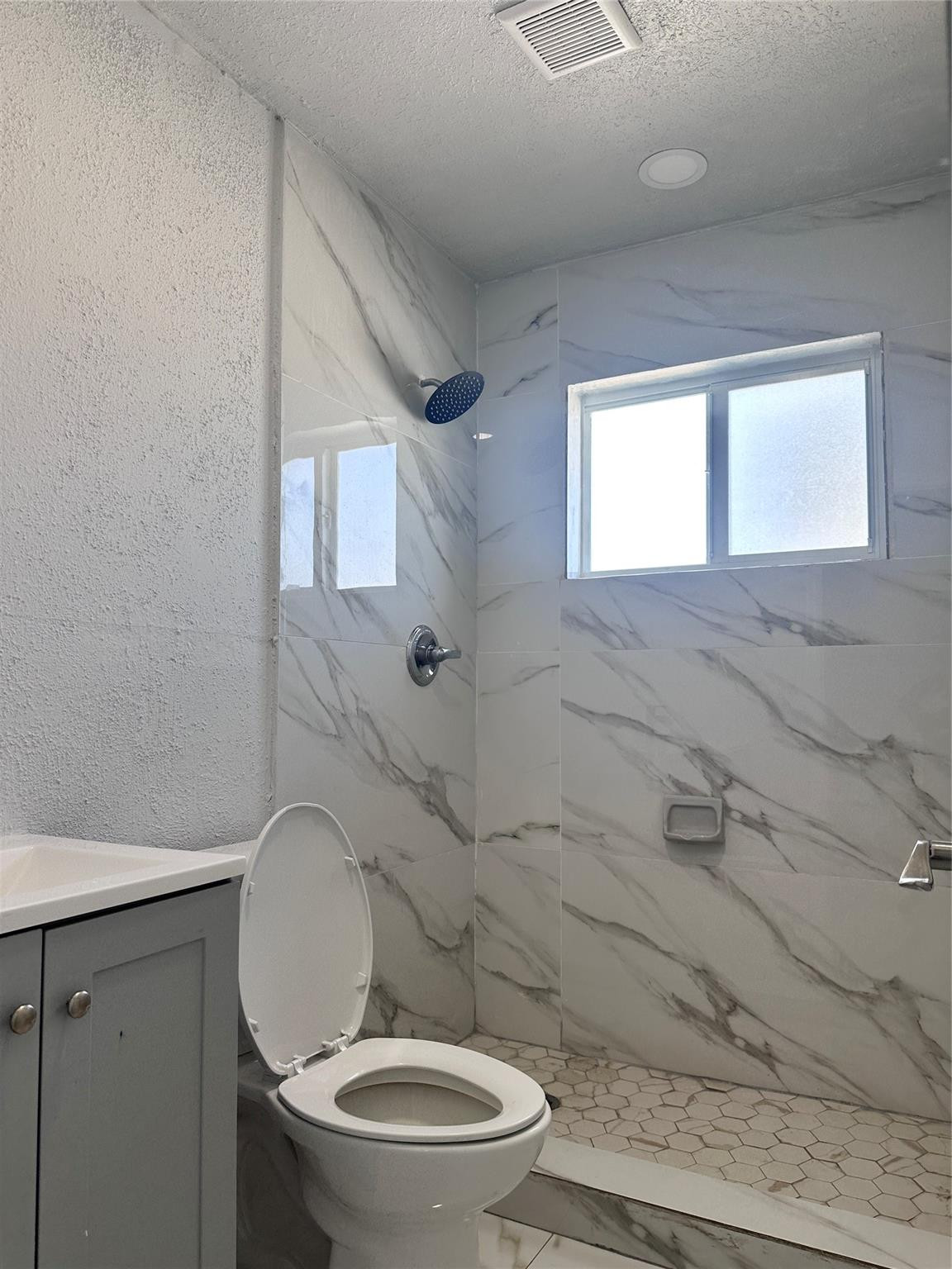 NORTHERN BLVD TRACK - Residential Lease