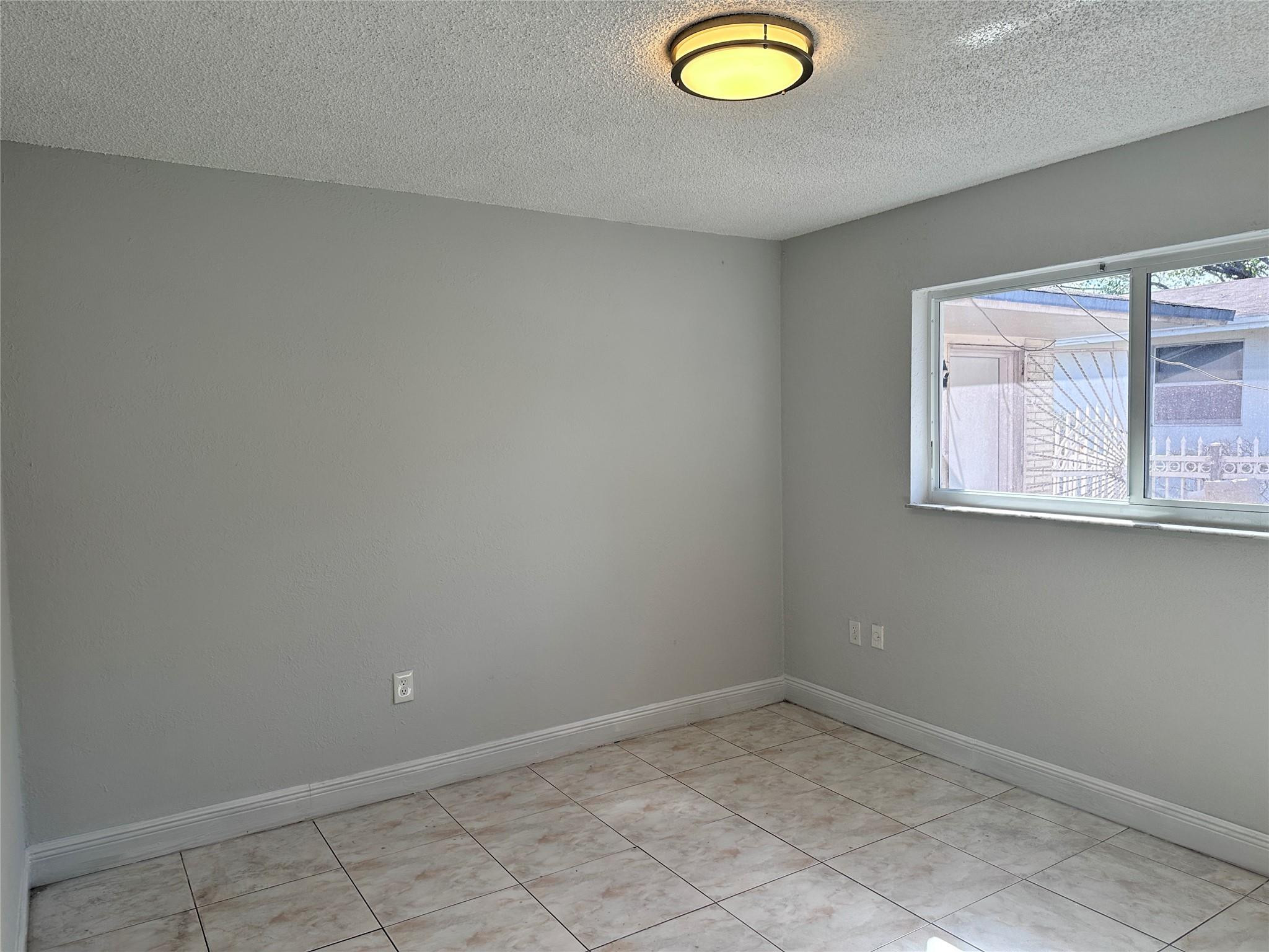 NORTHERN BLVD TRACK - Residential Lease