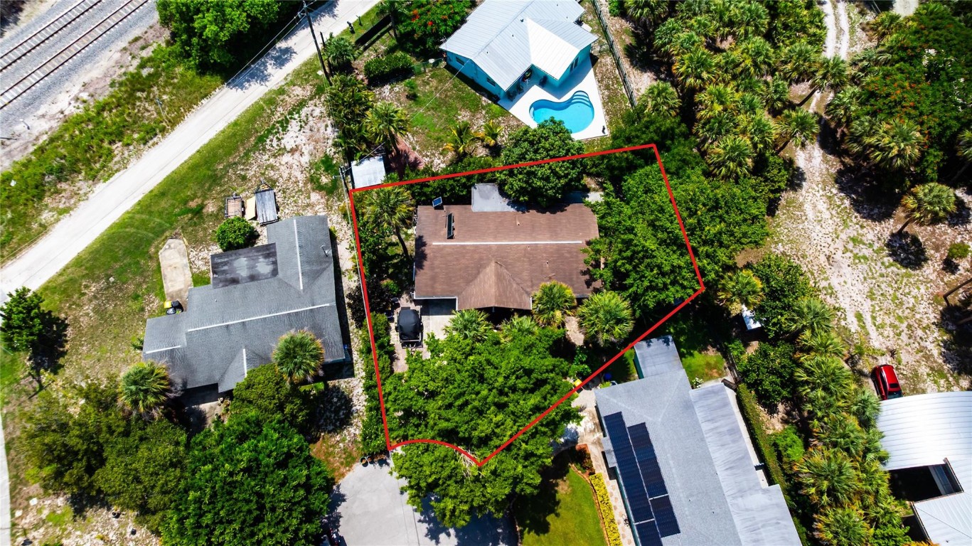 4646 NE Dudley Circle