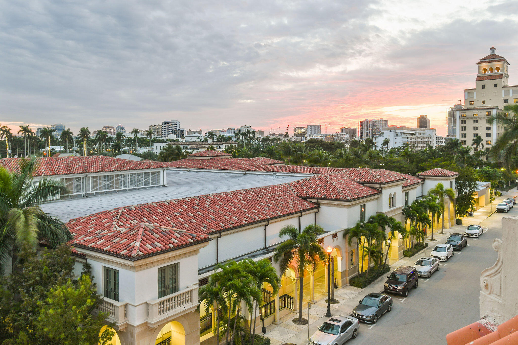 PALM BEACH HOTEL CONDO - Residential