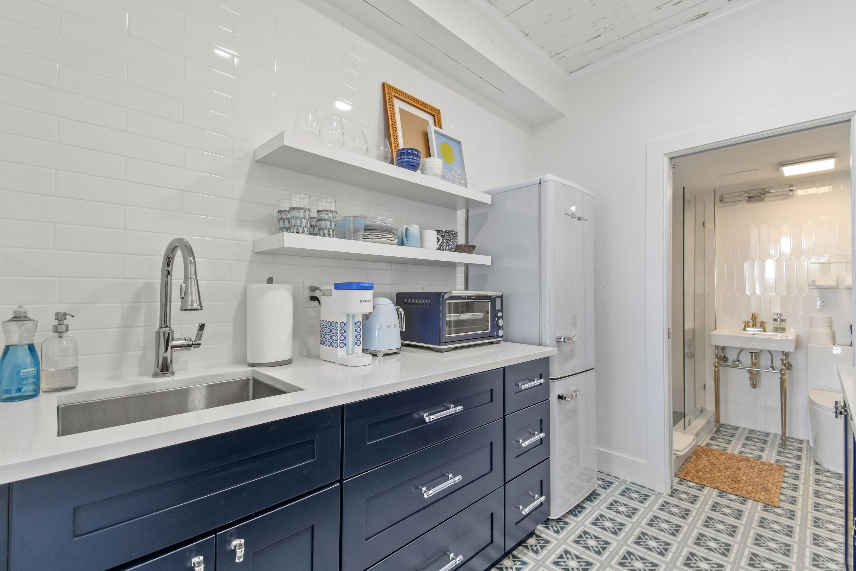 PALM BEACH HOTEL CONDO - Residential