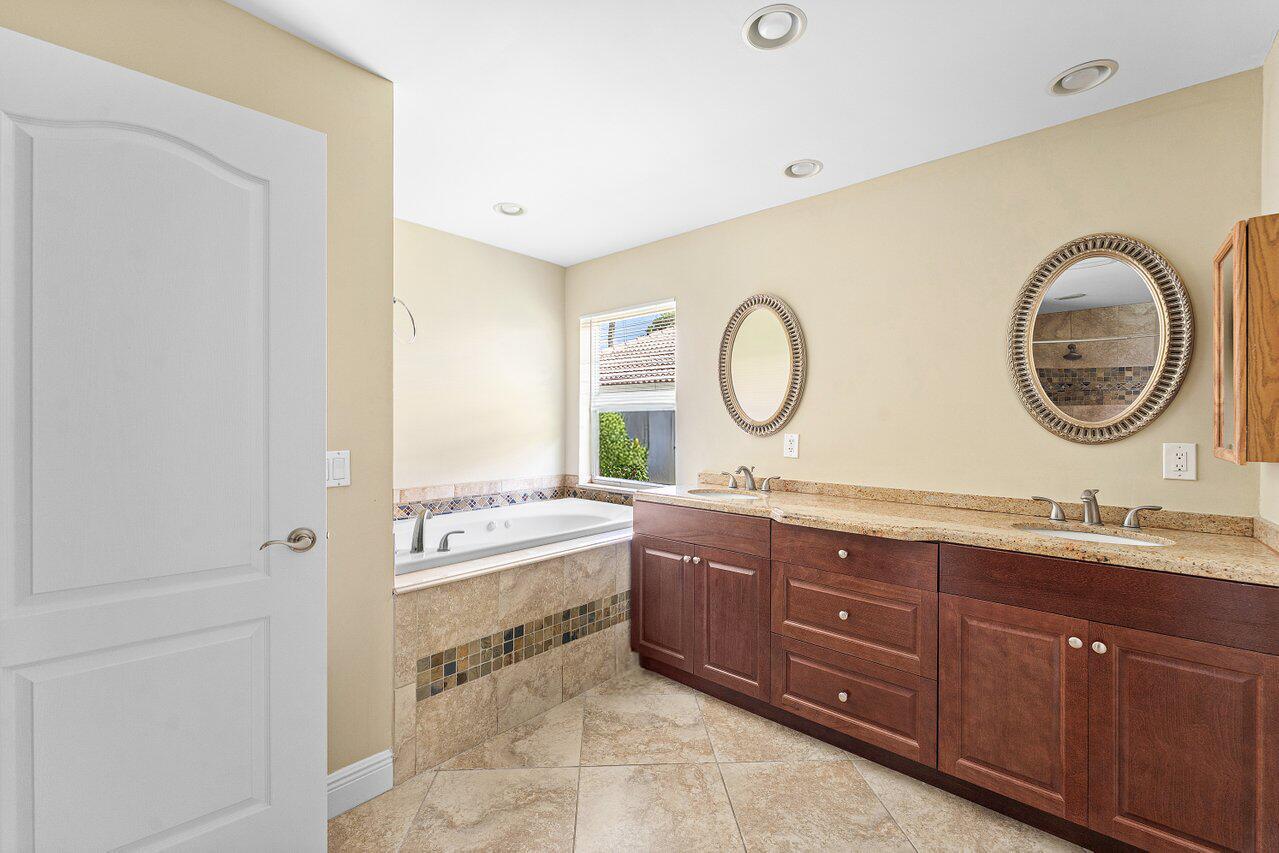 Delaire Country Club - Residential