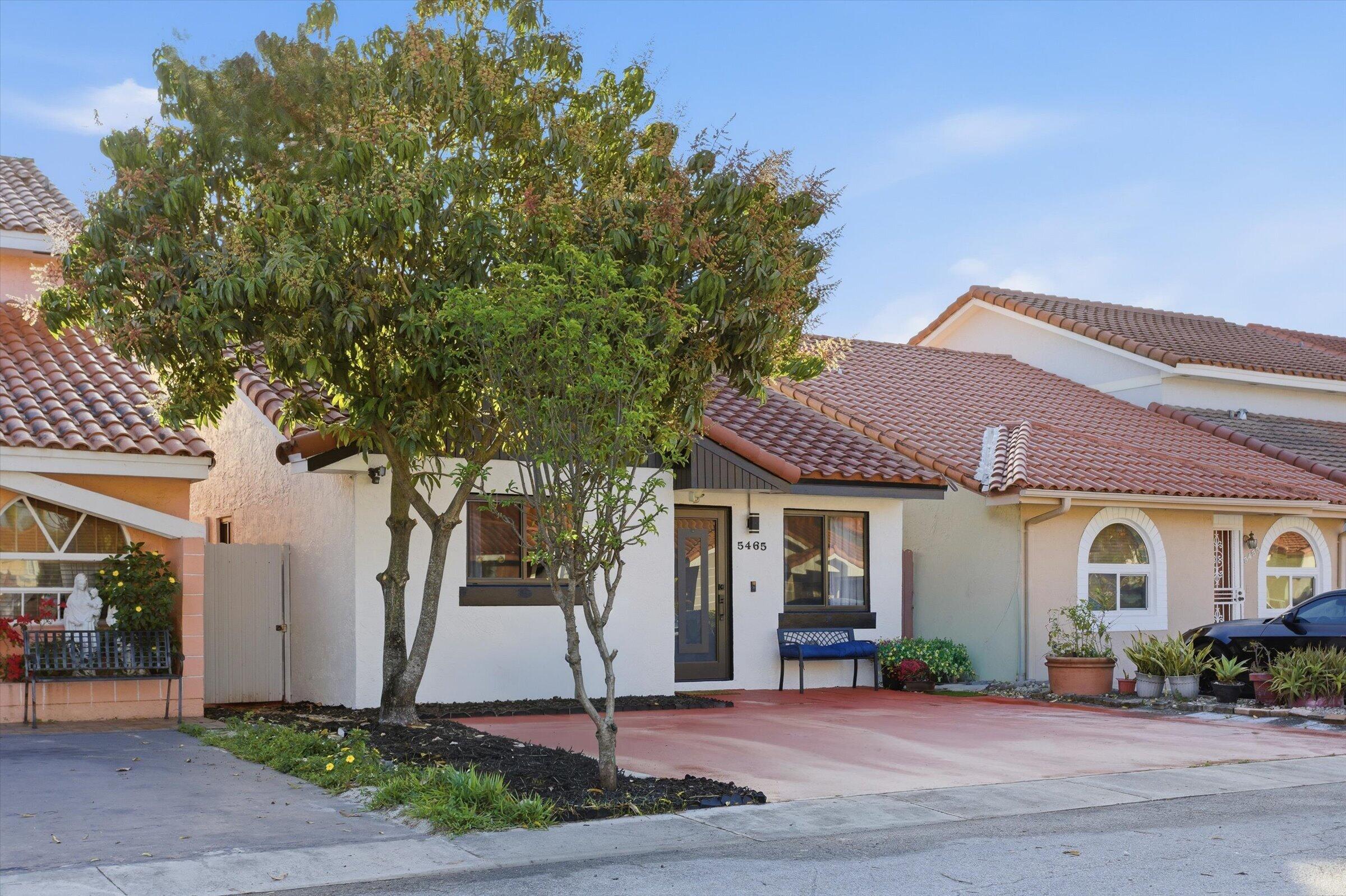 ALAMEDA BY THE LAKE - Residential