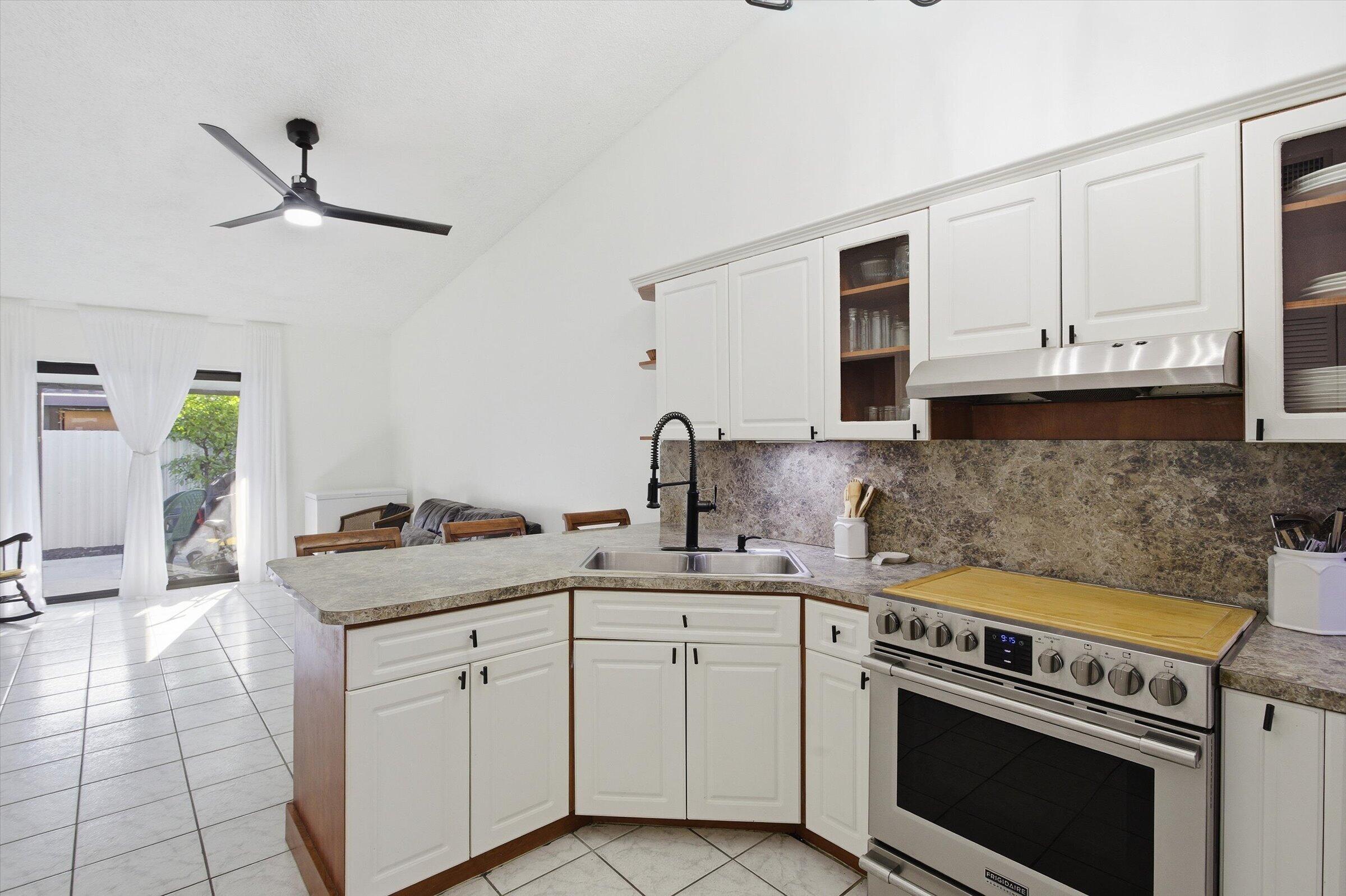 ALAMEDA BY THE LAKE - Residential