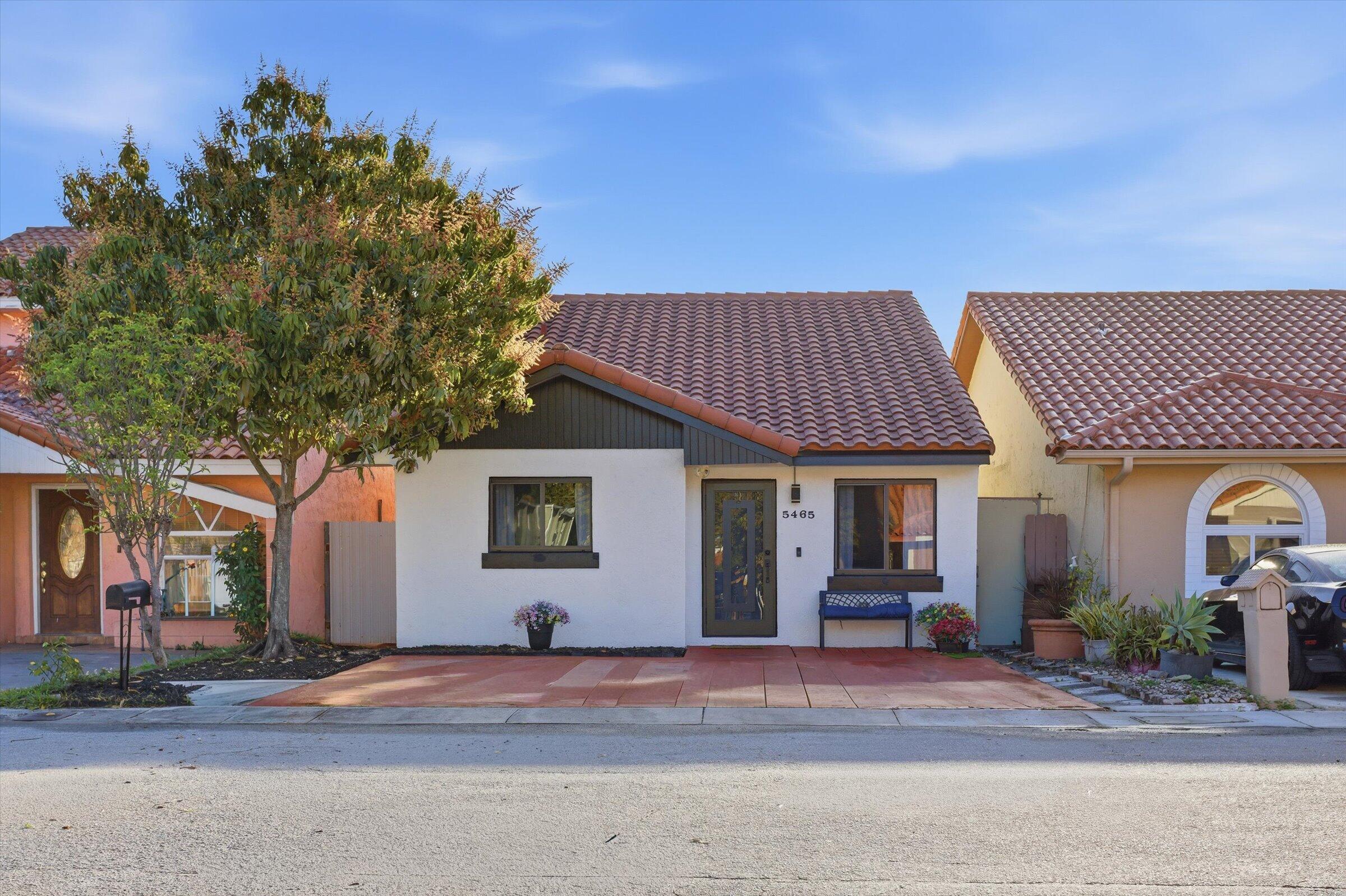 ALAMEDA BY THE LAKE - Residential