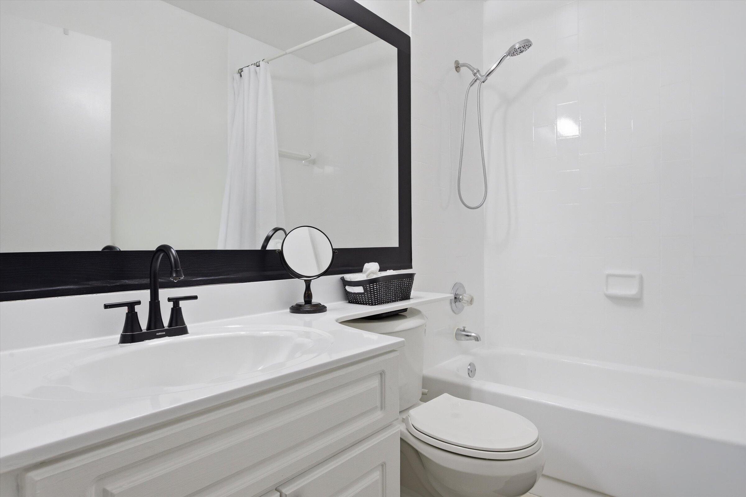 ALAMEDA BY THE LAKE - Residential