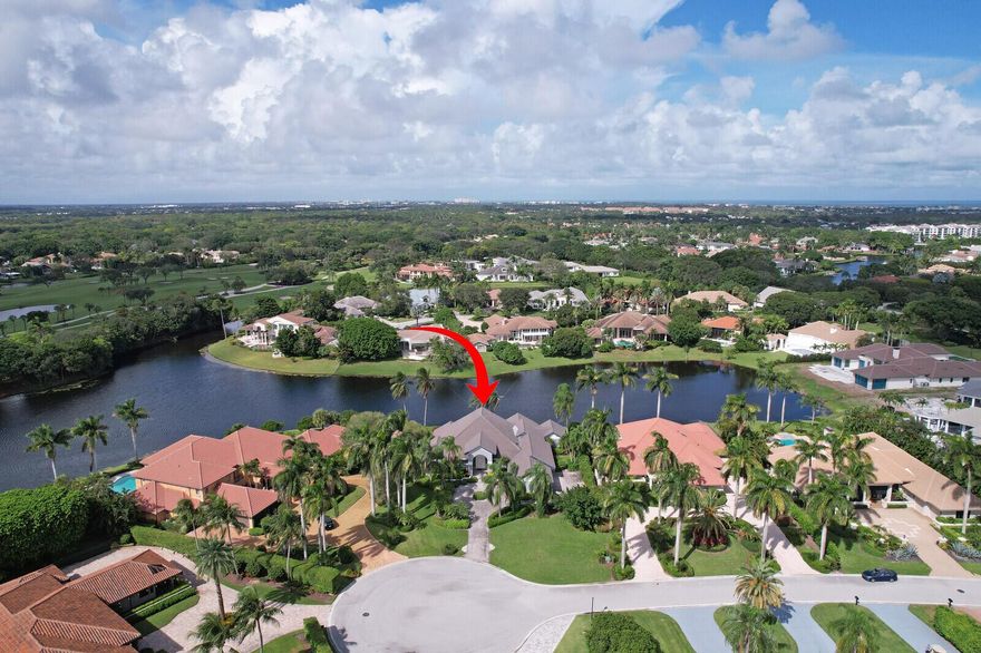 BEAUTIFUL LAKE VIEWS. SITUATED ON CUL-DE-SAC. NEEDS TENDER LOVING CARE.