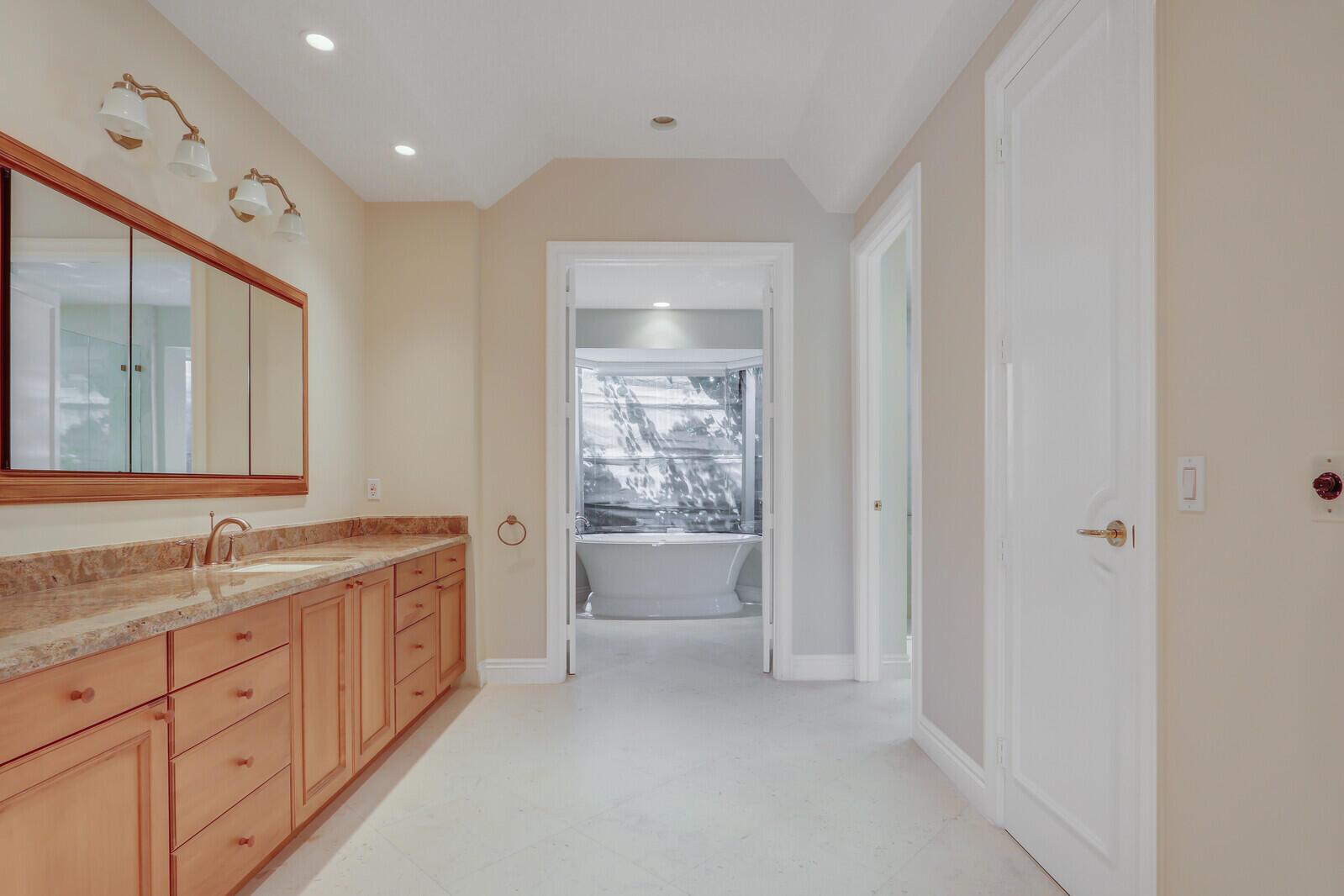 FRENCHMANS CREEK - Residential