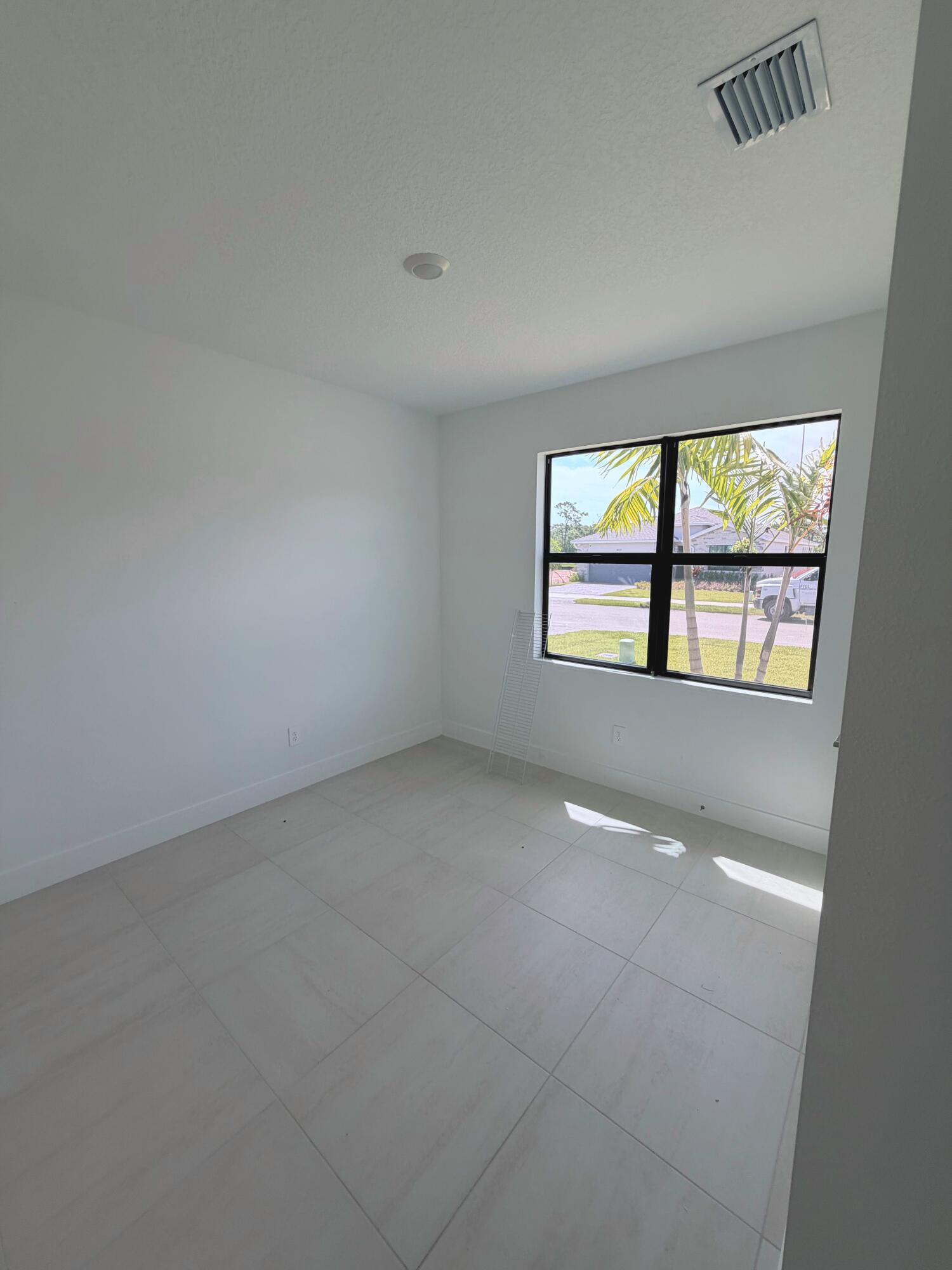 6570 SE Park Trace Drive, Stuart, FL, 34997/$638,000 3 6570 SE Park Trace Drive