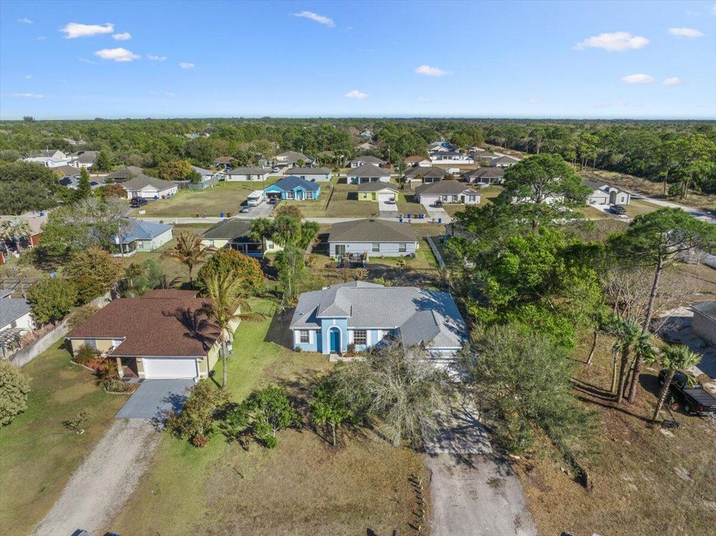 Photo of 7746 104th Court, Vero Beach, FL 32967 (MLS # R11163134)