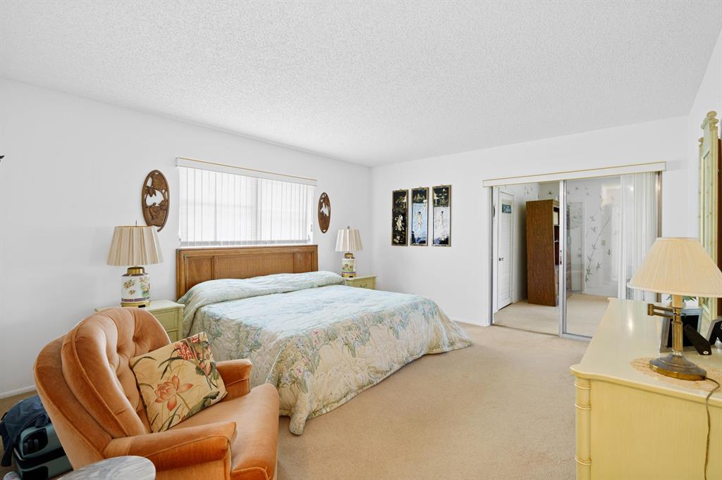 CRESTHAVEN TOWNHOMES SEC - Residential