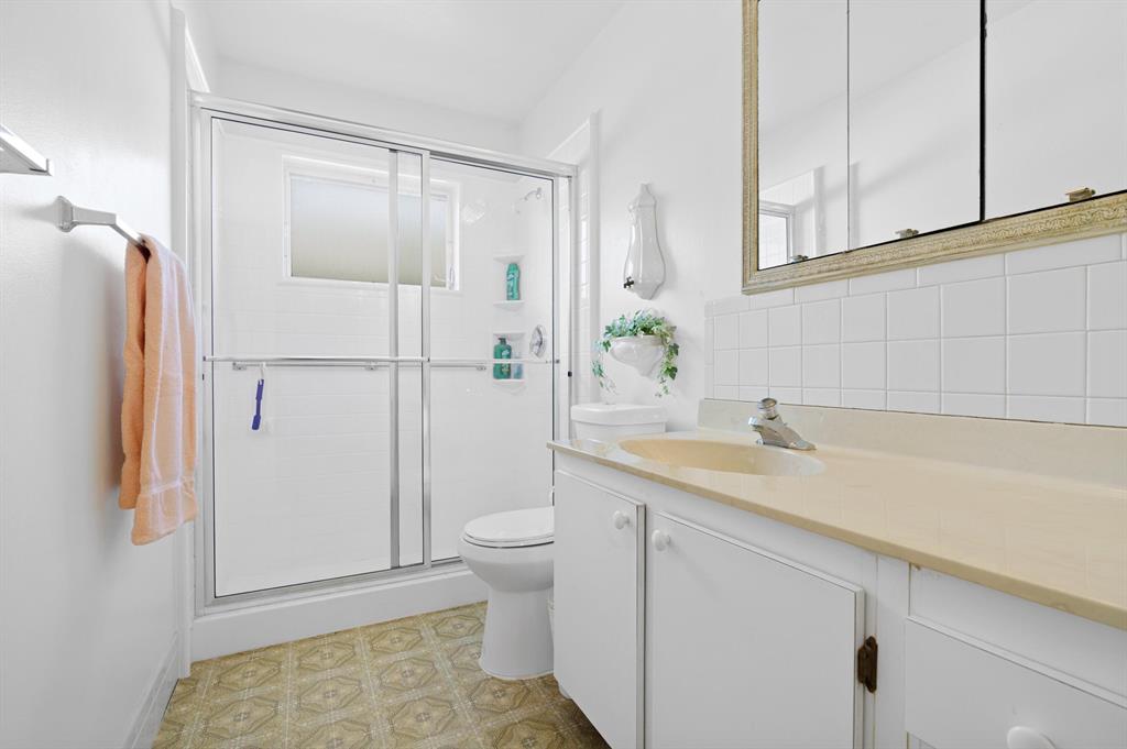 CRESTHAVEN TOWNHOMES SEC - Residential