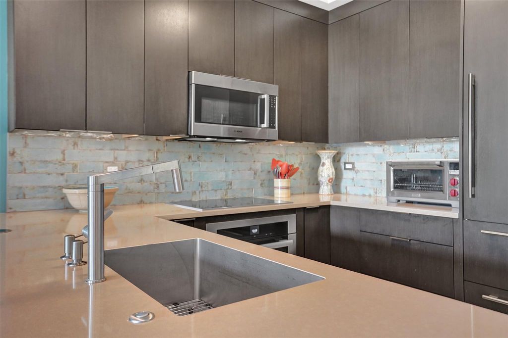 Photo of 2631 NE 14th Avenue #404, Fort Lauderdale, FL 33334 (MLS # F10553895)