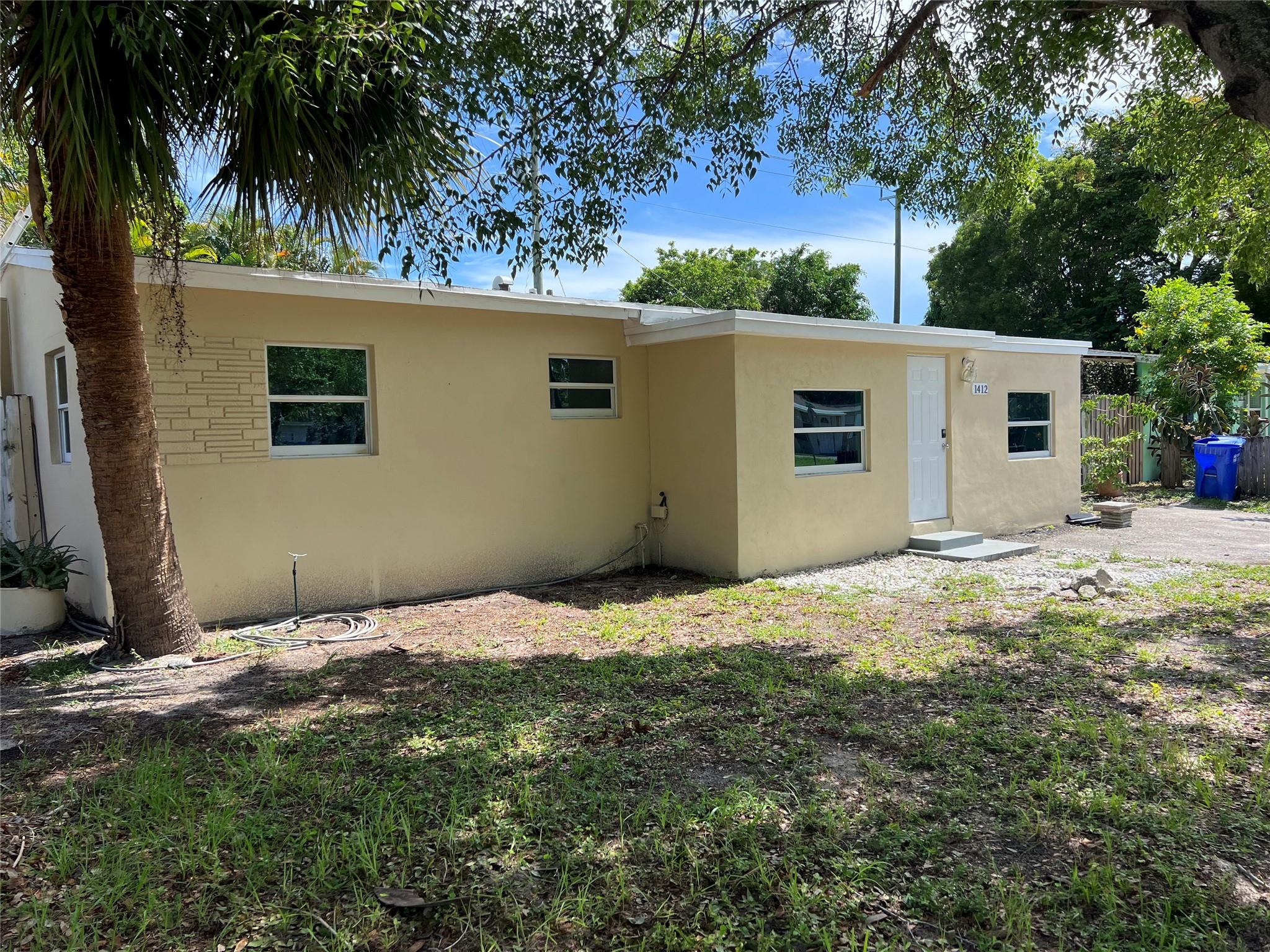 1412 NE 25th Ct