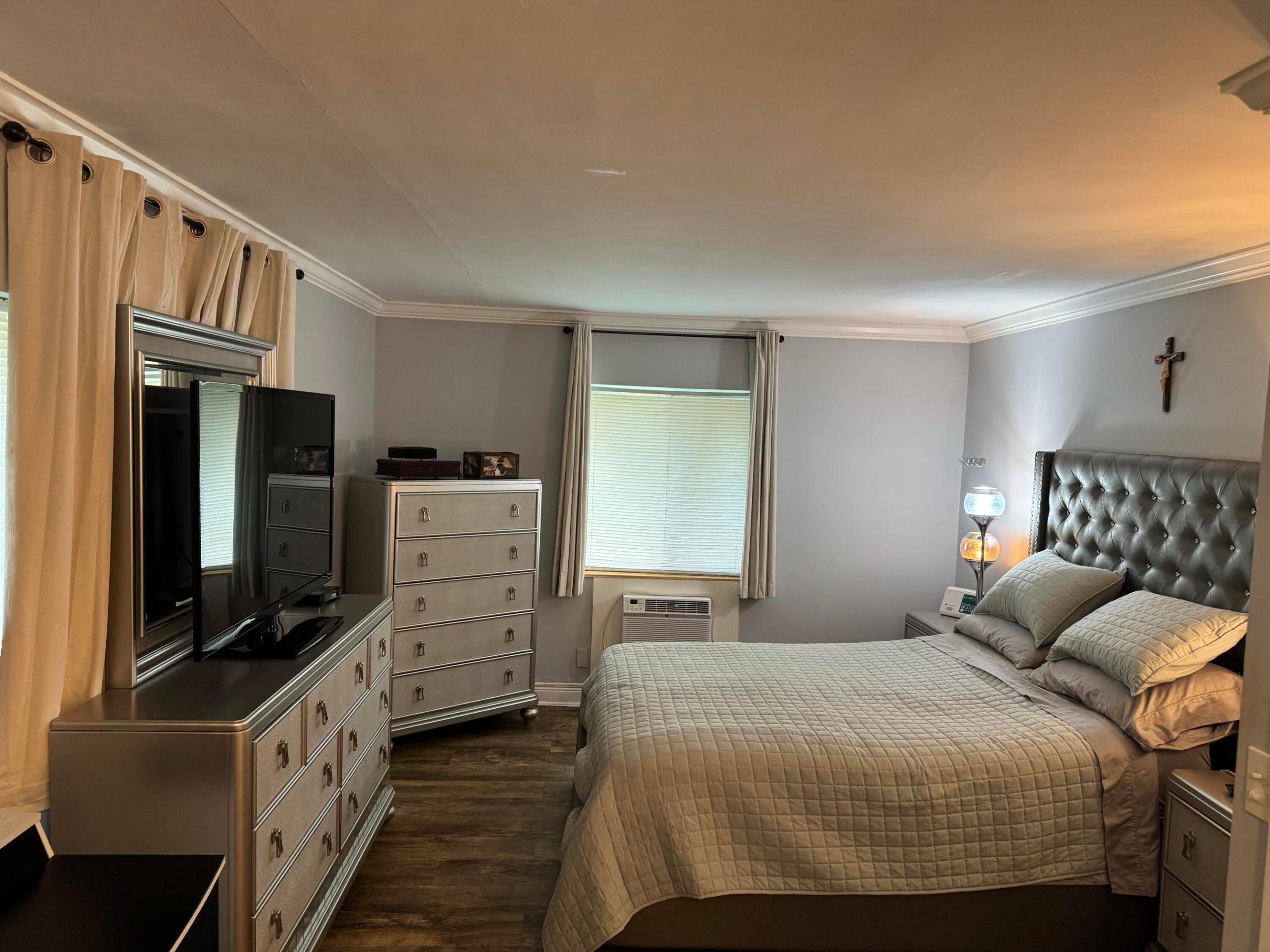 LA PINATA - Residential