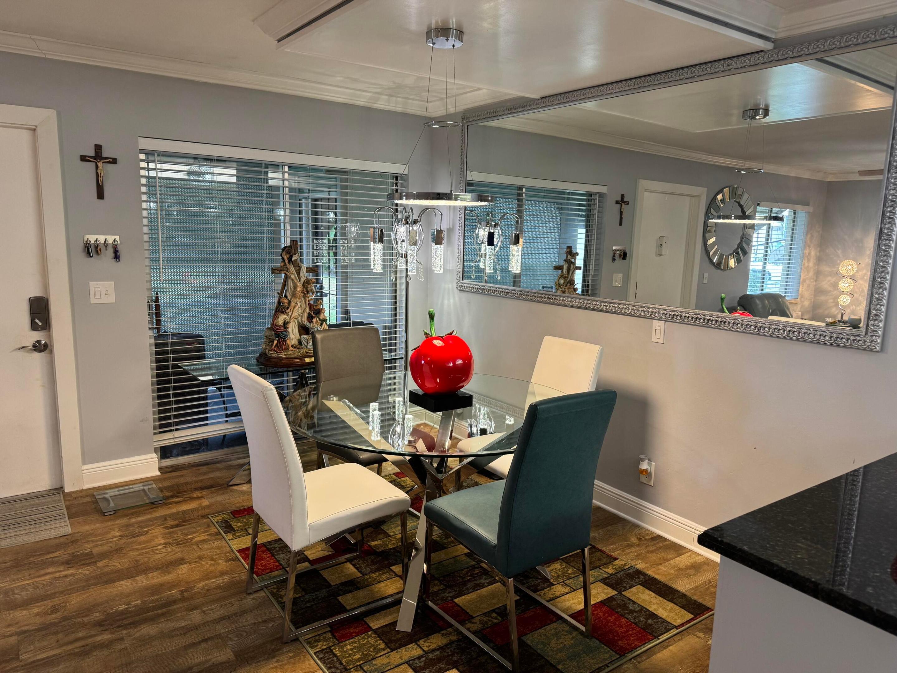 LA PINATA - Residential