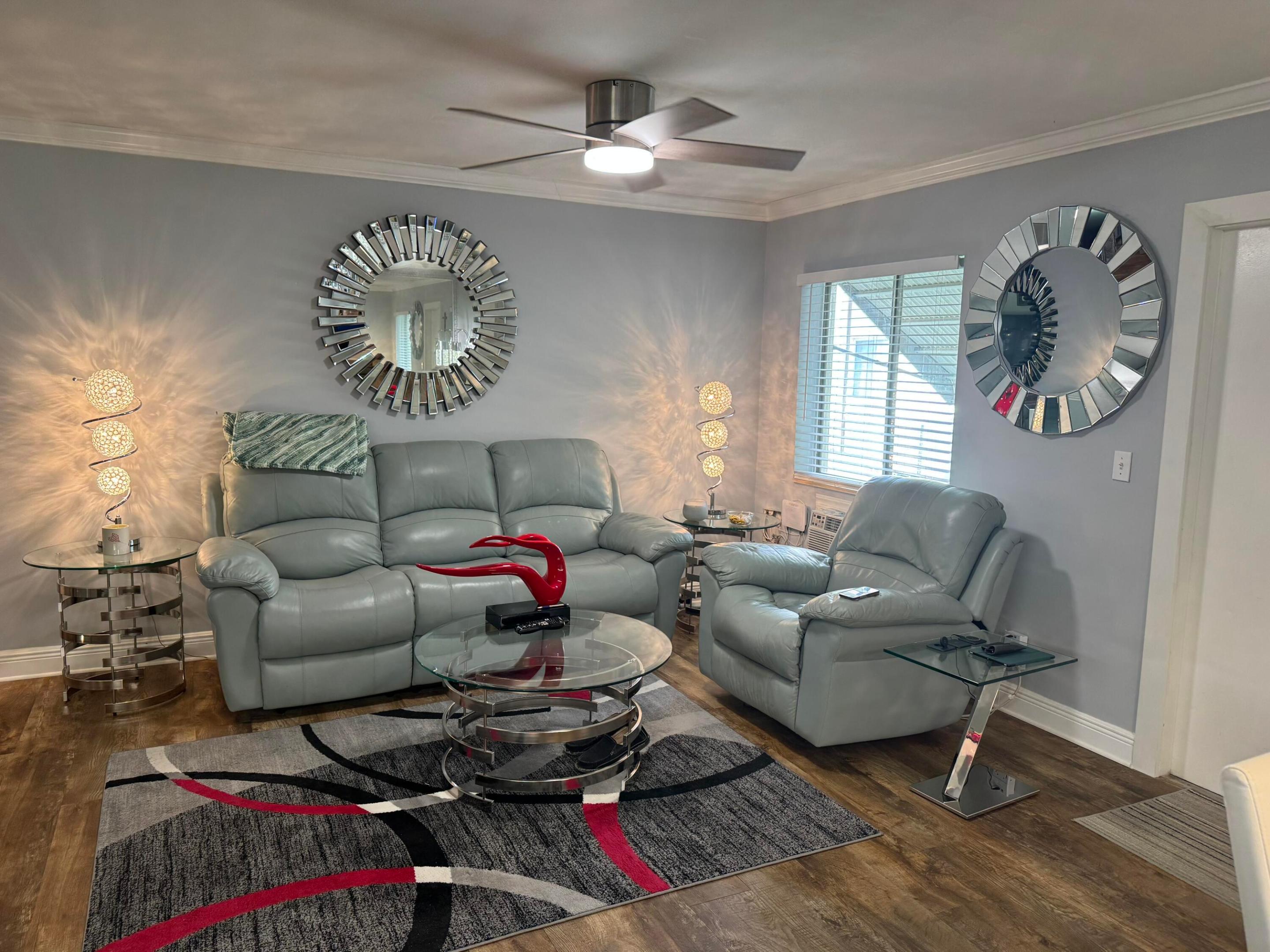 LA PINATA - Residential