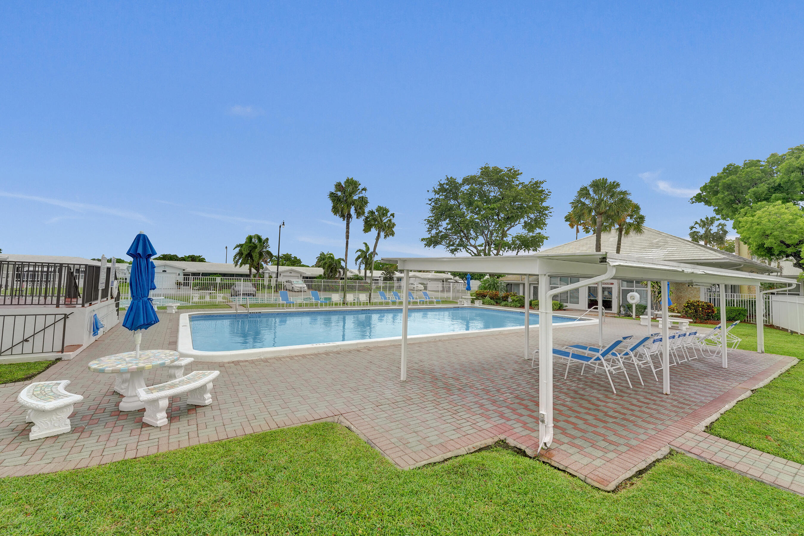 FAIRVIEW IV CONDO - Residential