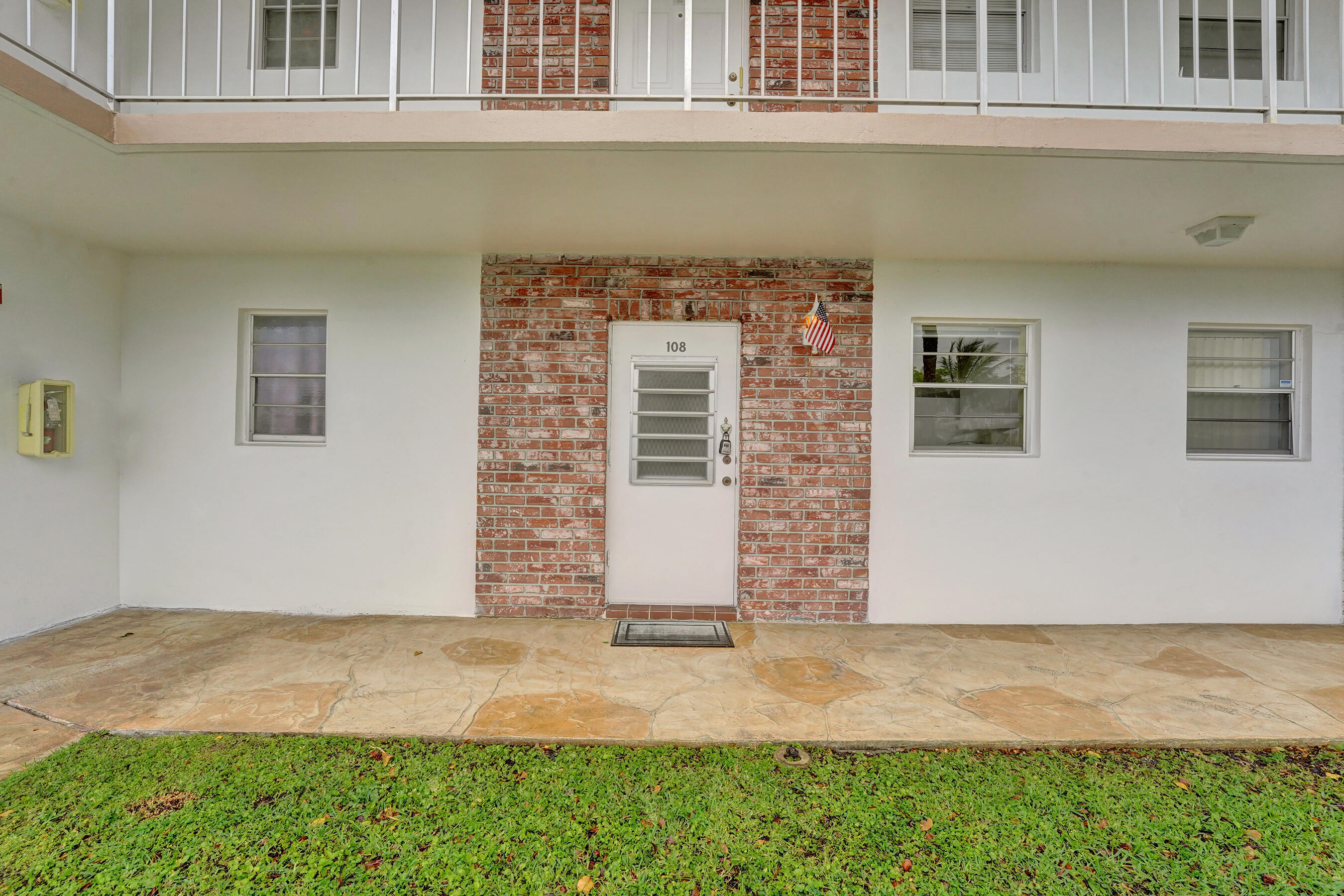 FAIRVIEW IV CONDO - Residential