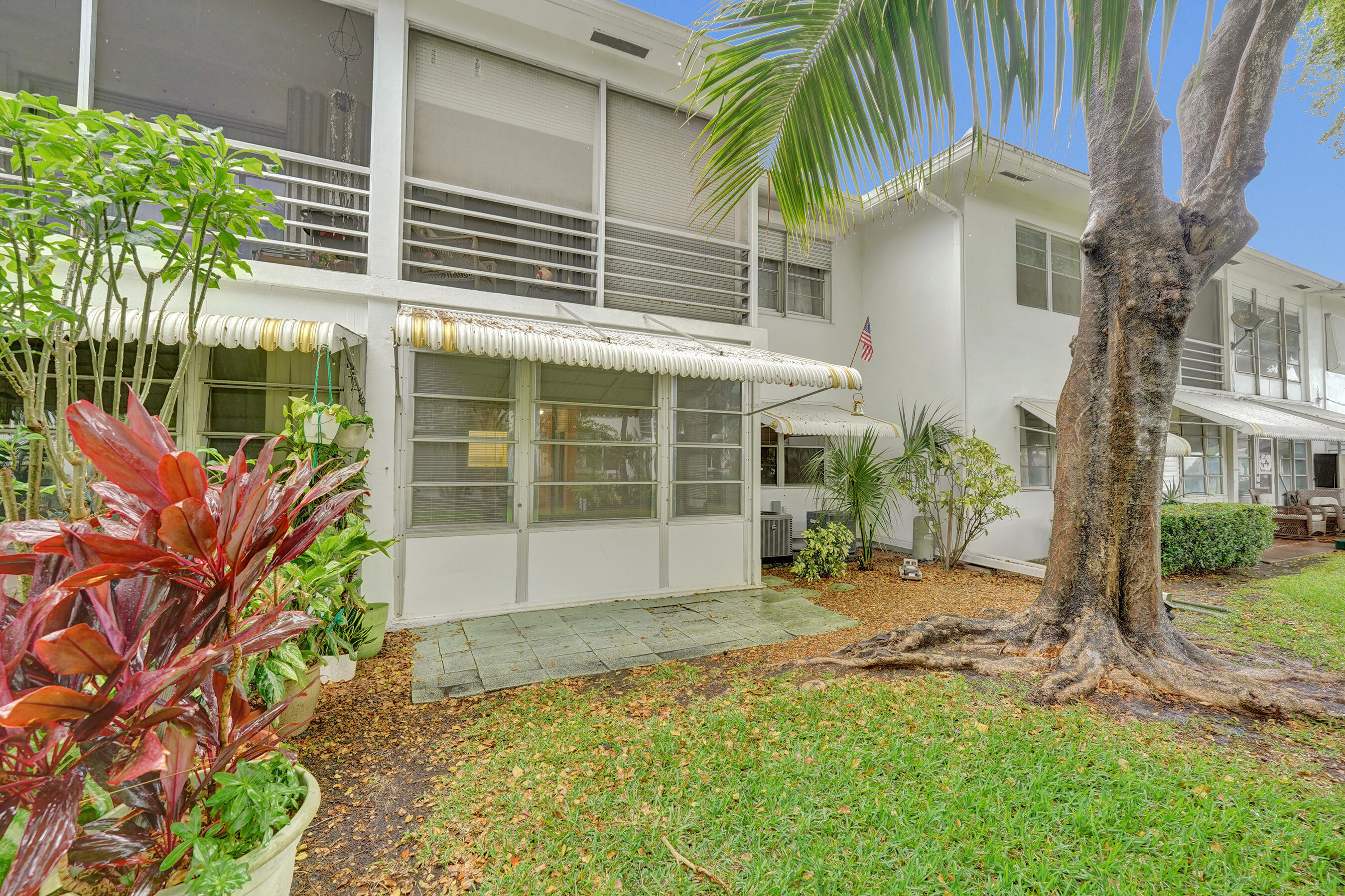 FAIRVIEW IV CONDO - Residential