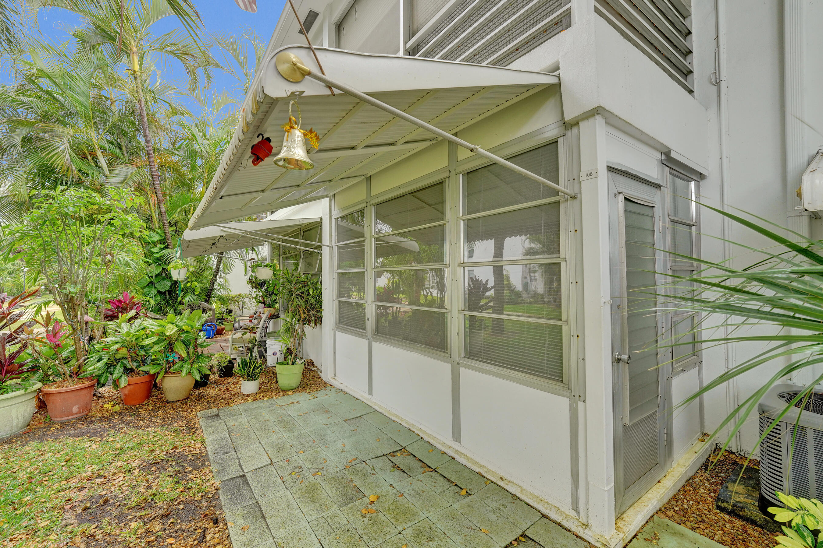 FAIRVIEW IV CONDO - Residential