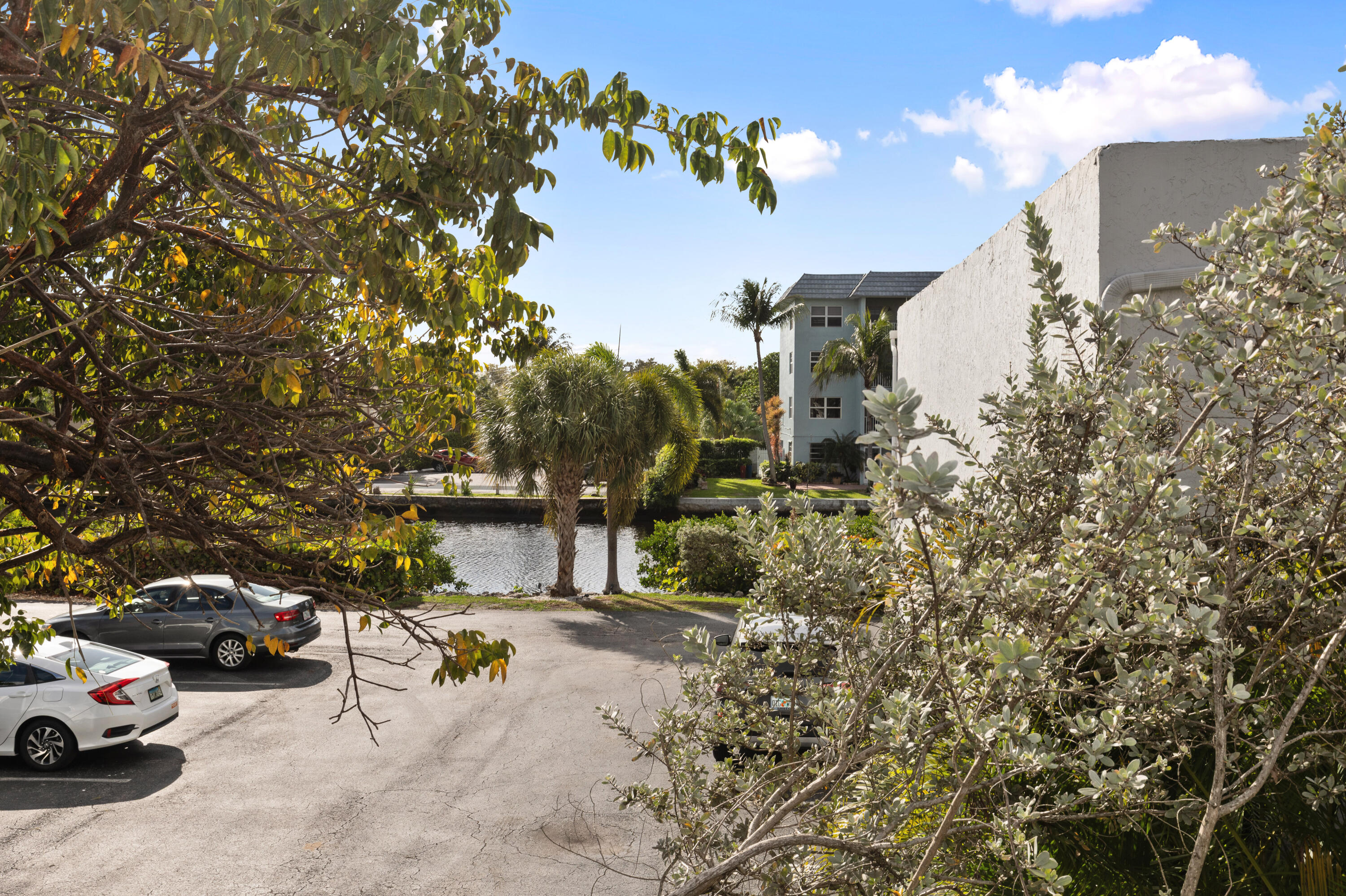 CYPRESS COVE CONDOMINIUM - Residential