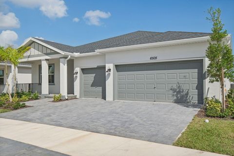 A home in Port St Lucie