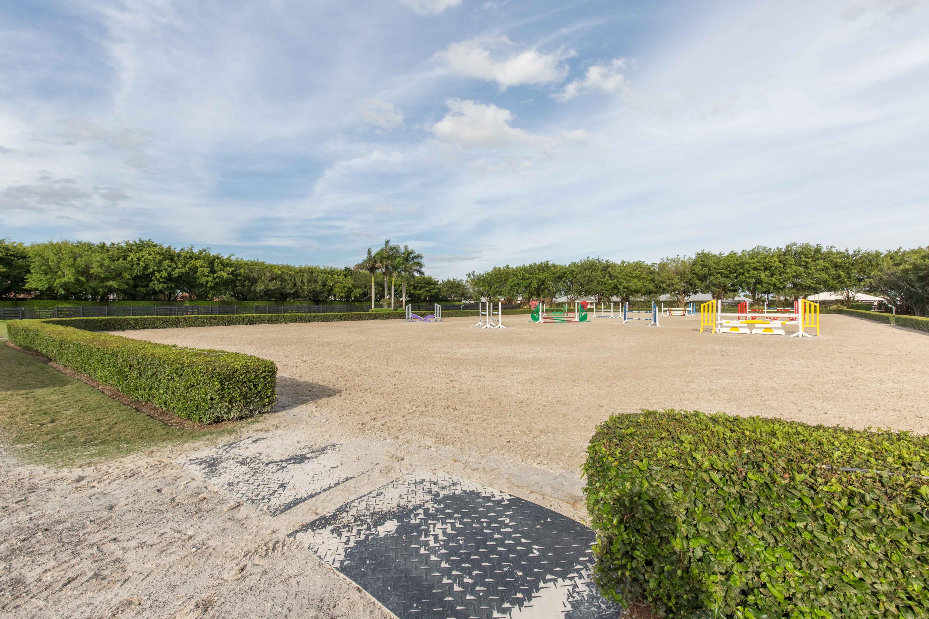GRAND PRIX FARMS - Residential