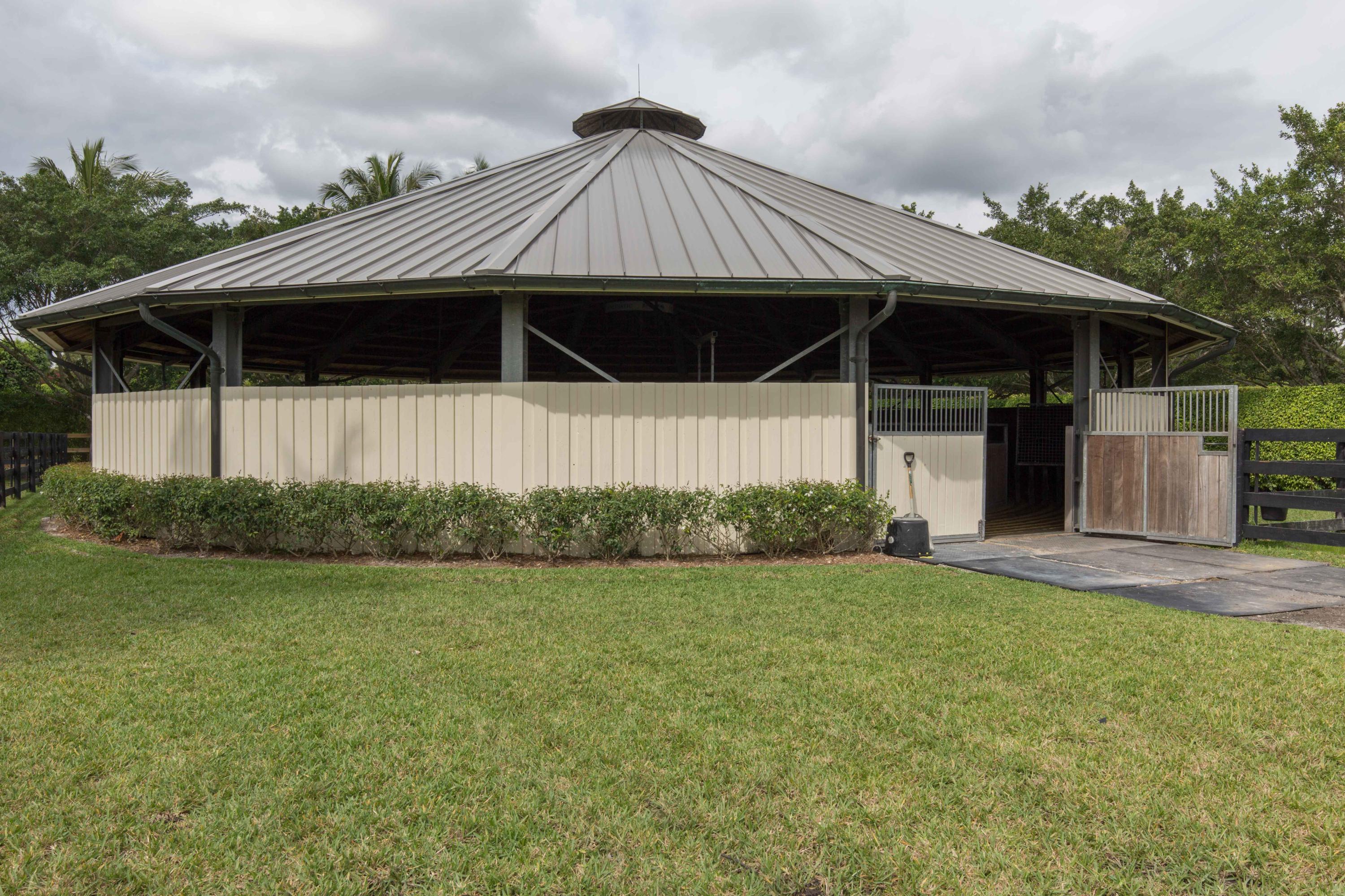 GRAND PRIX FARMS - Residential