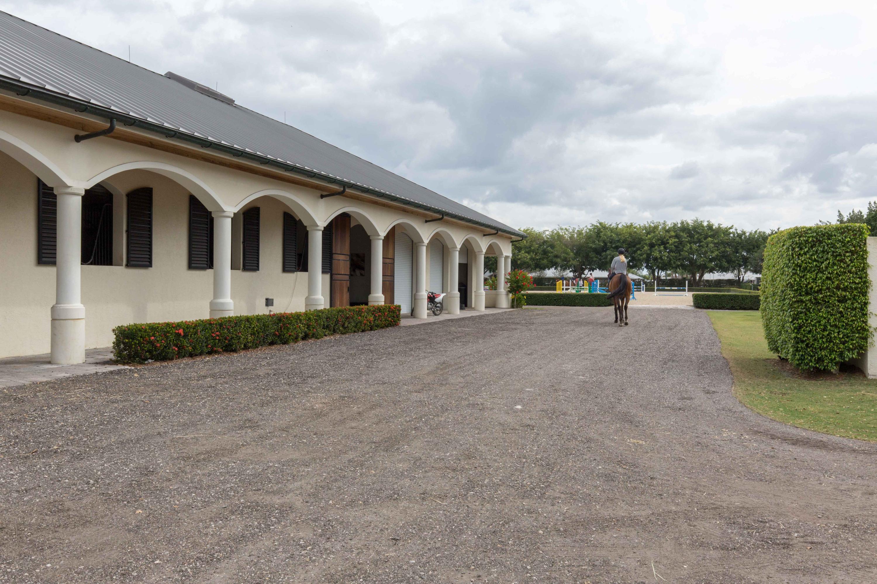 GRAND PRIX FARMS - Residential