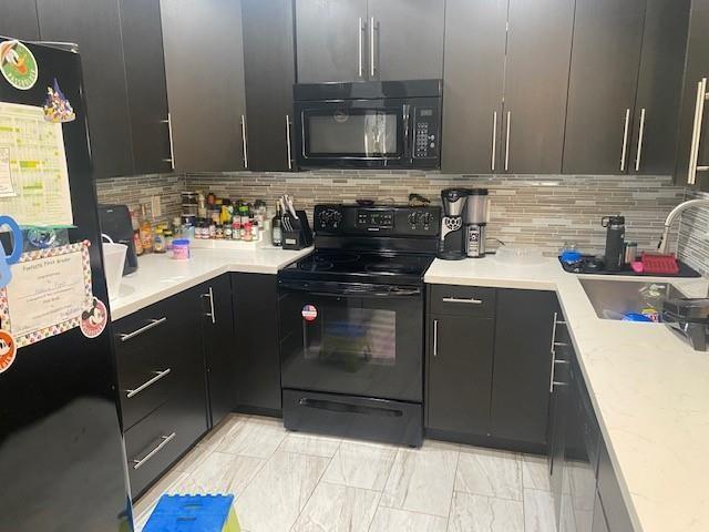 2581 Carambola Cir