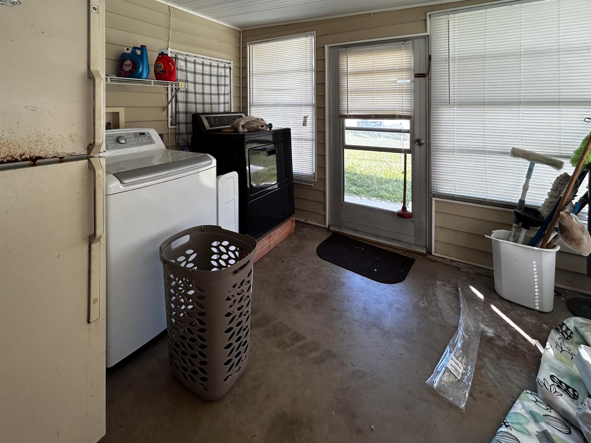 BROWNING'S - Residential