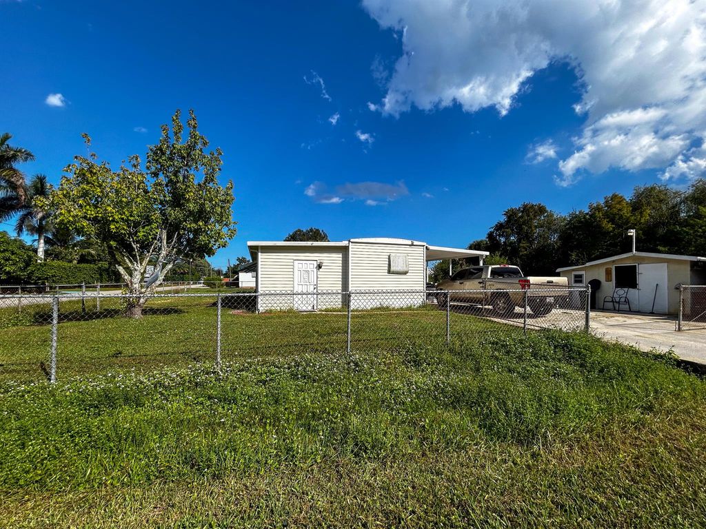 Photo of 2446 SE Carroll Street, Stuart, FL 34997 (MLS # R11140048)